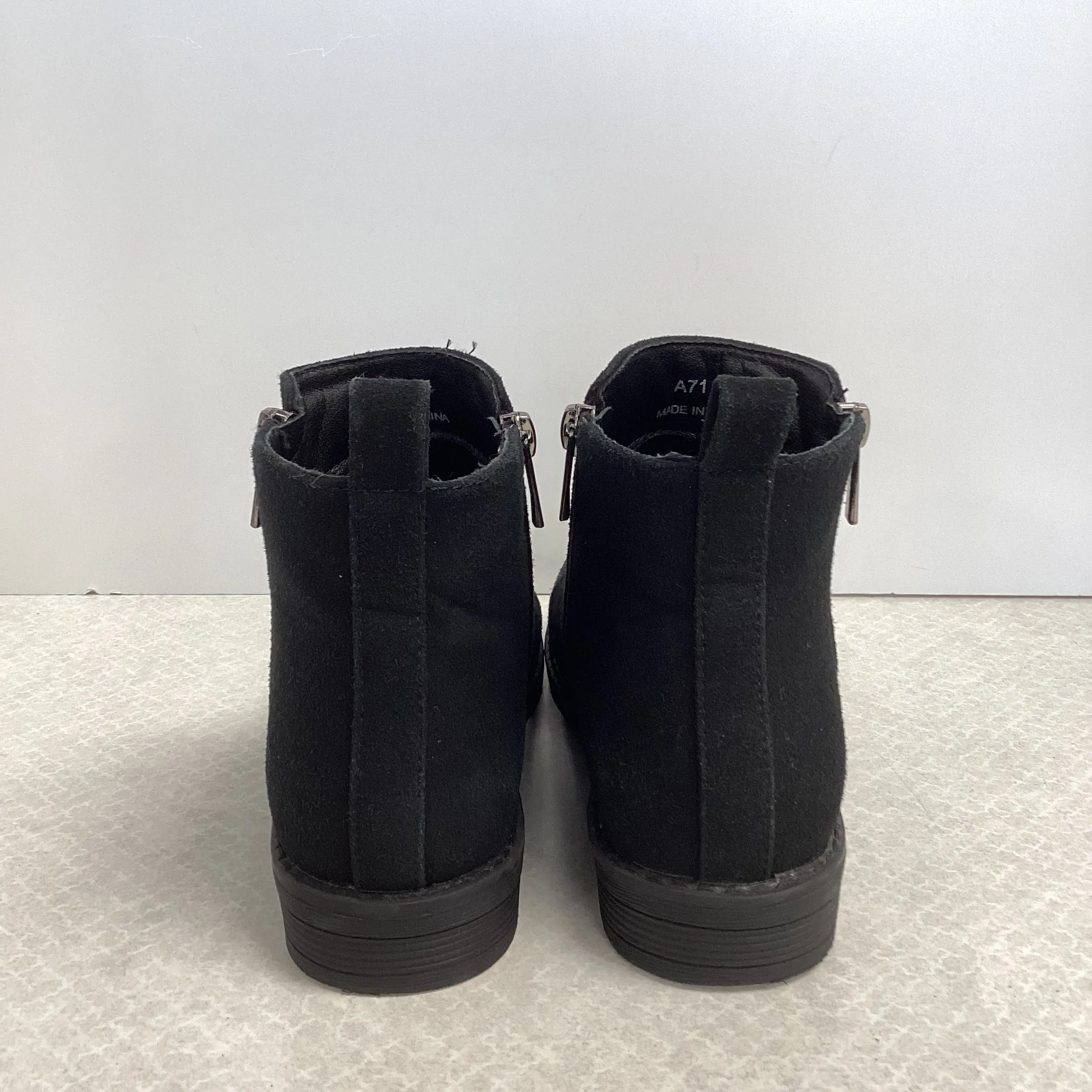 Black Boots Ankle Flats Athlefit , Size 6
