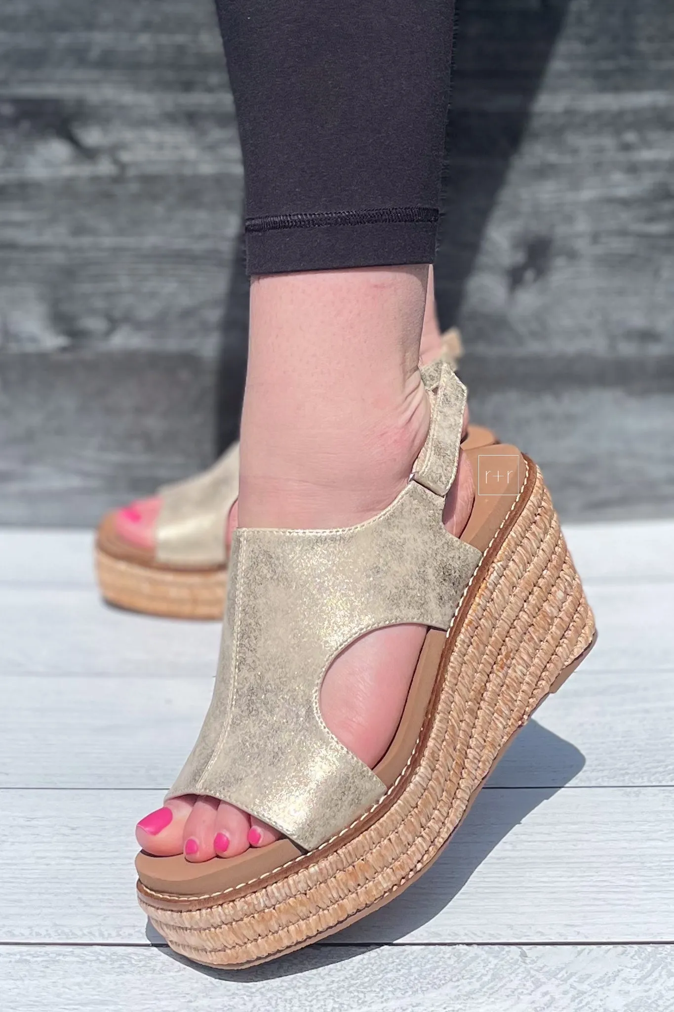 Corkys Freddie in Gold Washed Metallic
