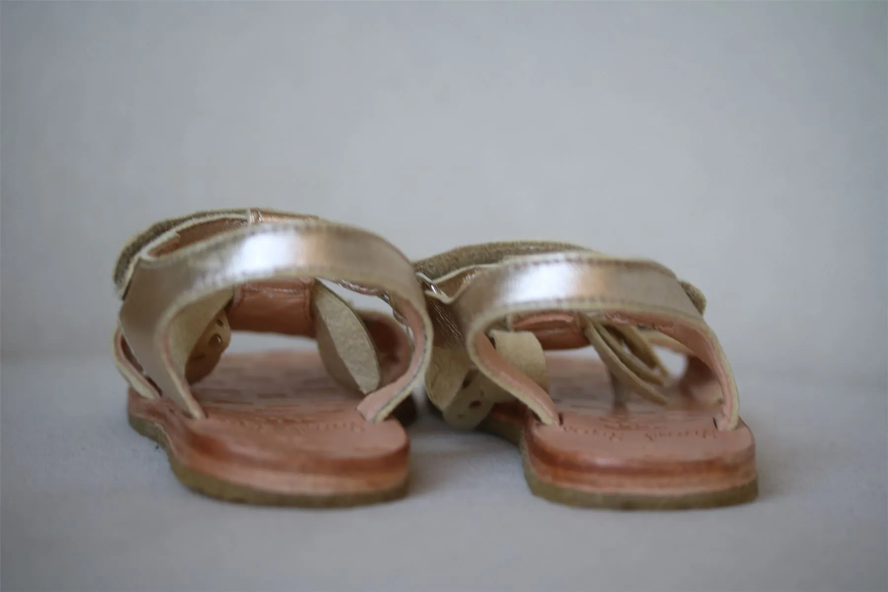 EASY PEASY GIRLS GOLD LEATHER FAFA SANDALS EU 25 UK 7.5