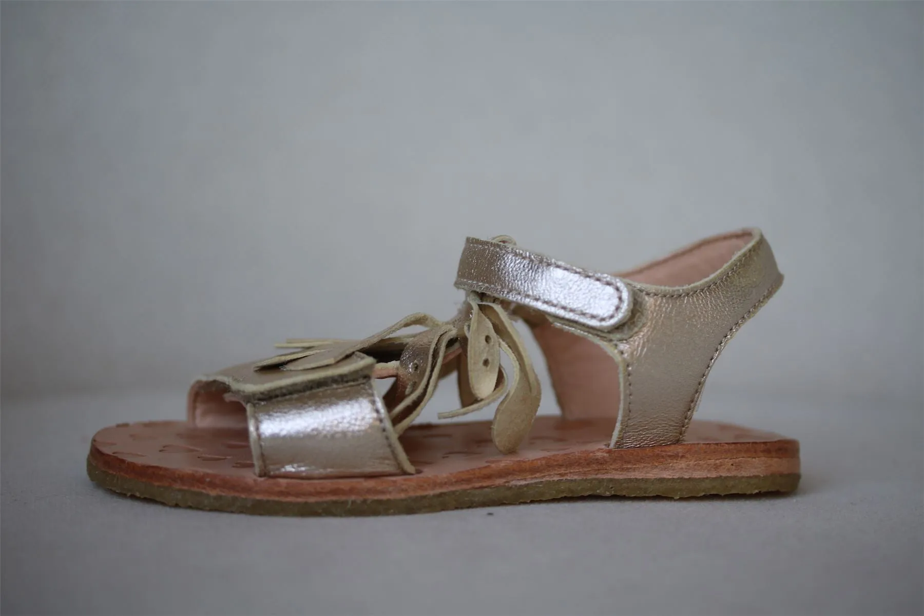 EASY PEASY GIRLS GOLD LEATHER FAFA SANDALS EU 25 UK 7.5
