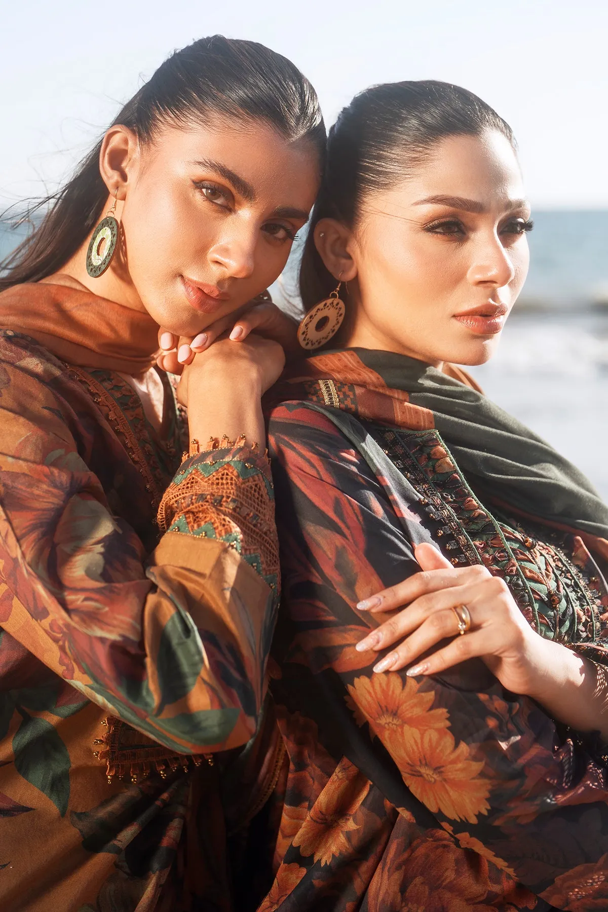 EMBROIDERED PRINTED LAWN UF-4083