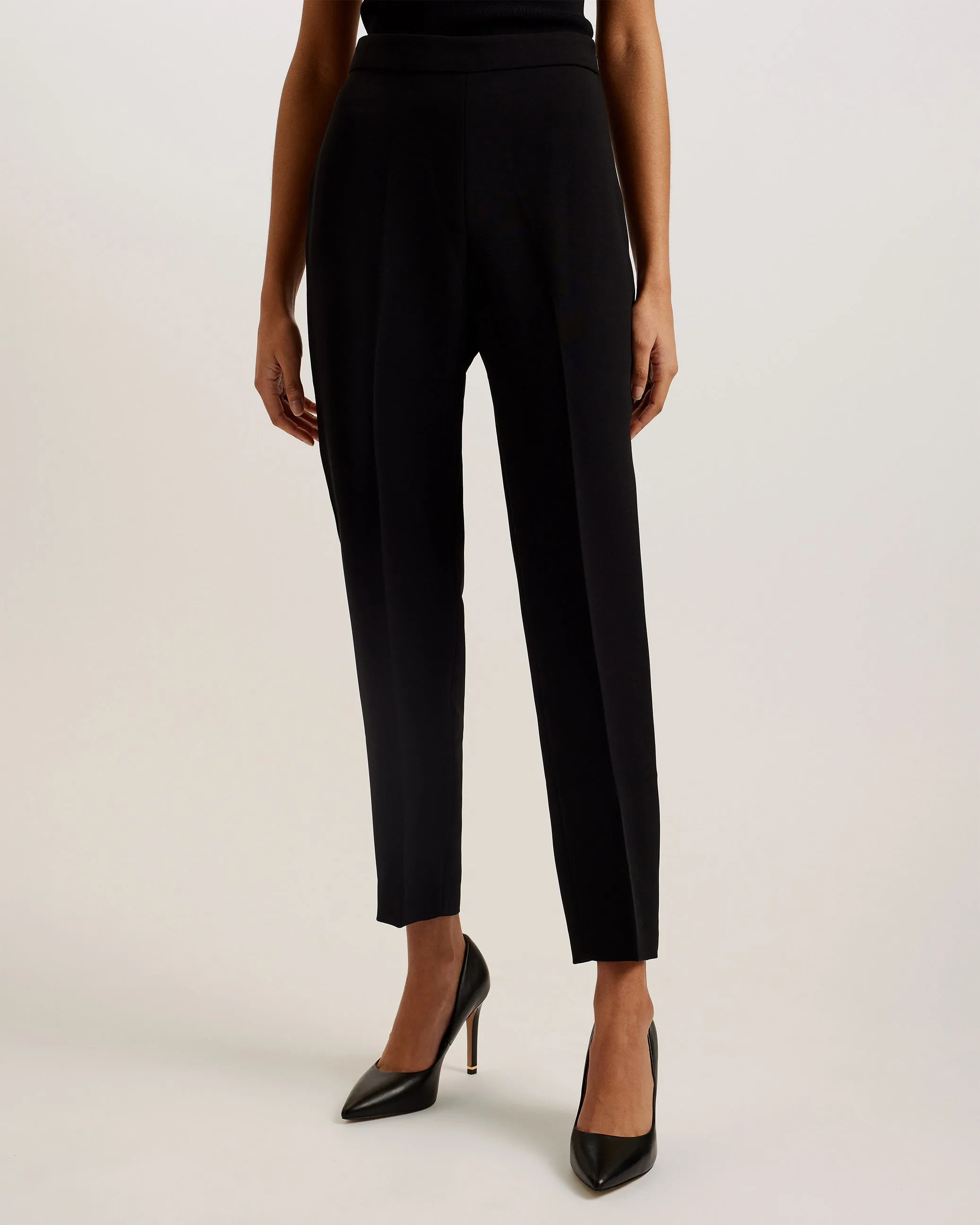 Manabtl Tapered Tailored Trouser Black