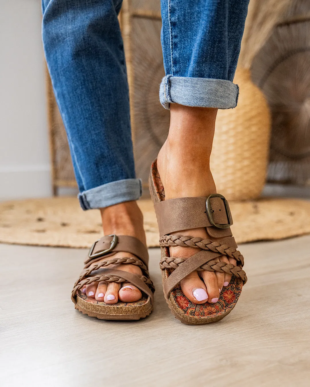 NEW! Very G Nora 3 Criss Cross Sandals - Tan
