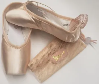 Wylder II -- Pointissima -- Soft Pointe Shoe -- Peach Pink